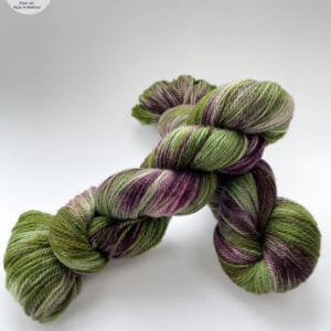 il_fullxfull.6025987715_759w.jpg Avacadosalade - handgeverfd merino/nylon sokkengaren met Stellina glitter