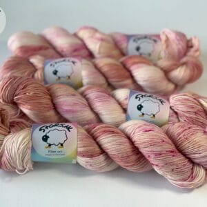 Handgeverfd Merino garen "Pink Champagne".