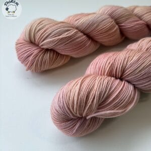 The blushing gnome - hand-dyed merino yarn in soft pink