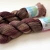 8b075c34-7736-4ce0-a50b-2afe8d60463c Brownie – handgeverfd merinogaren met glitter